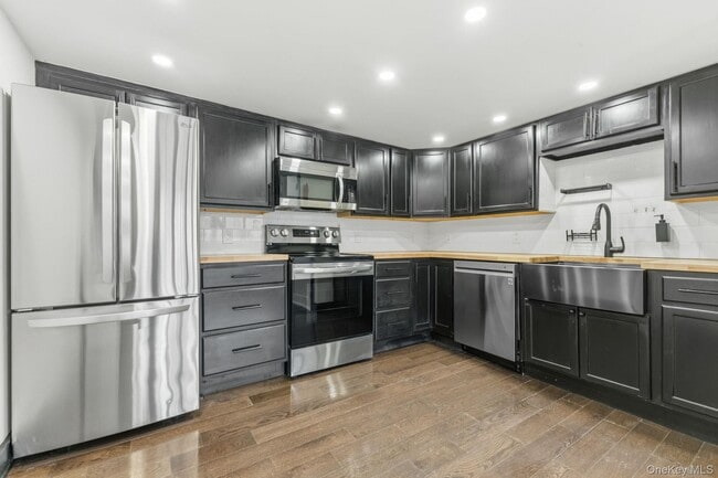 Building Photo - 1156 NY-35