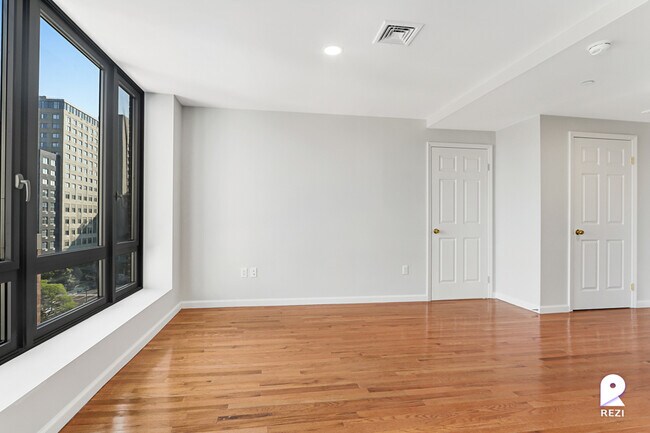 Building Photo - 148-36 89th Ave