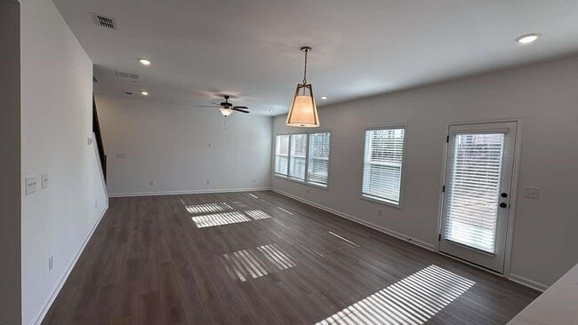 Building Photo - 362 Silverleaf Trl
