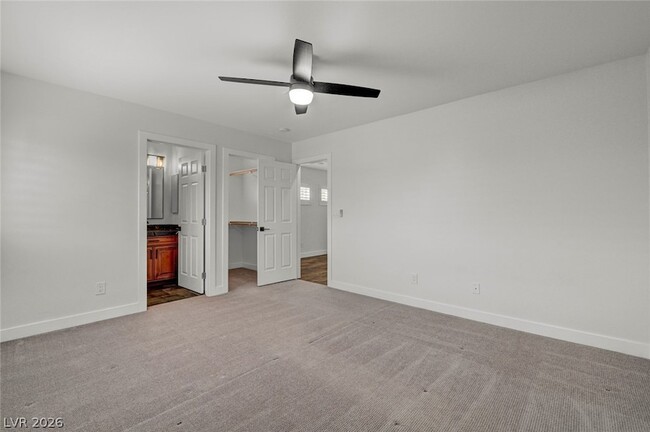 Building Photo - 10544 Allthorn Ave