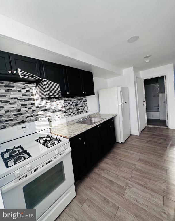 Building Photo - 7130 Clinton Rd