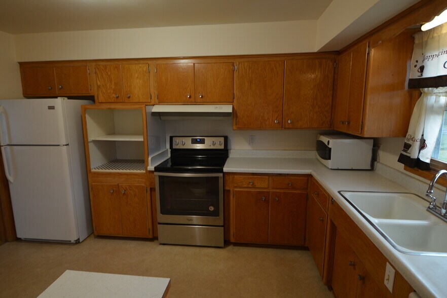 Building Photo - 1426 Glenhill Road