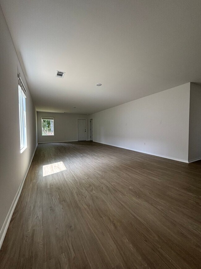 Building Photo - 350 Moonlight Graham Blvd