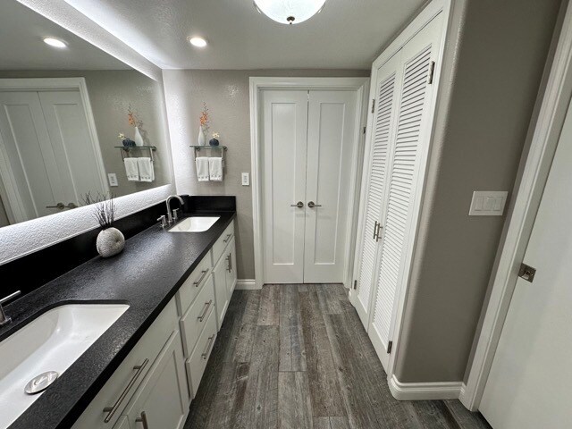 Building Photo - 1929 Alga Rd