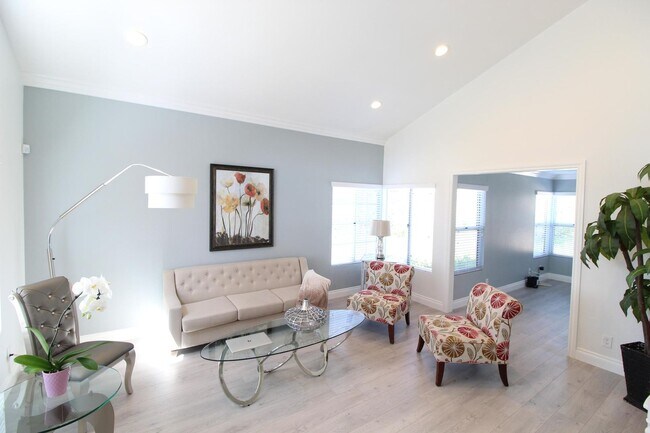 Building Photo - 6752 Carobwood Way