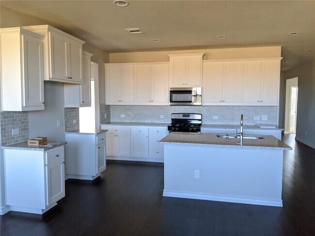 Building Photo - 1413 Itzel Bnd