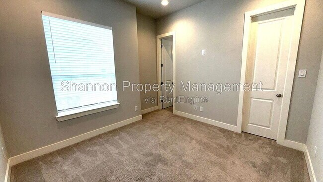 Building Photo - 10926 Brookeshire Chase Ln