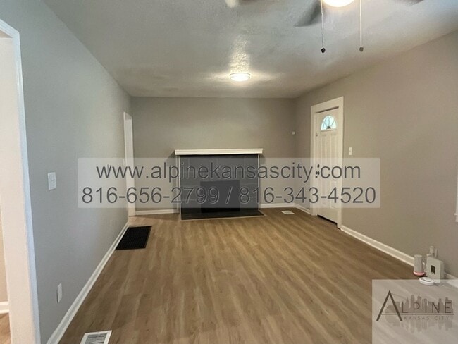 Building Photo - 5647 Euclid Ave