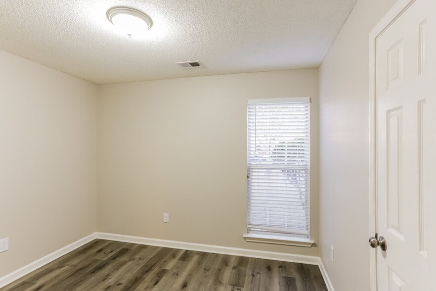 Building Photo - 9163 Bentley Woods Dr