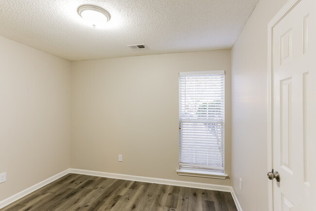 Building Photo - 9163 Bentley Woods Dr