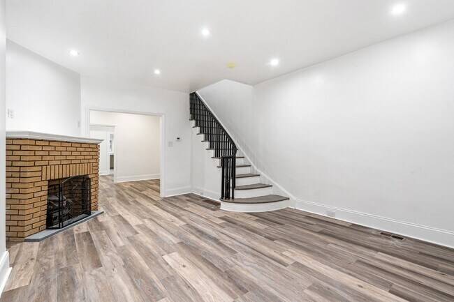 Building Photo - 150 N Redfield St