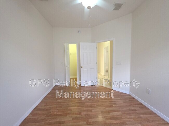 Building Photo - 117 Venetian Bay Cir