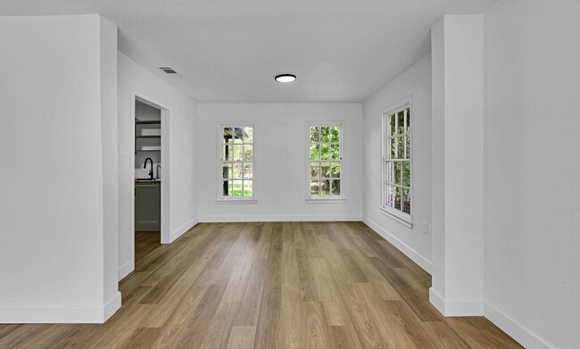 Building Photo - Beautifully maintained 2-bedroom, 1-bathroom house in Waco