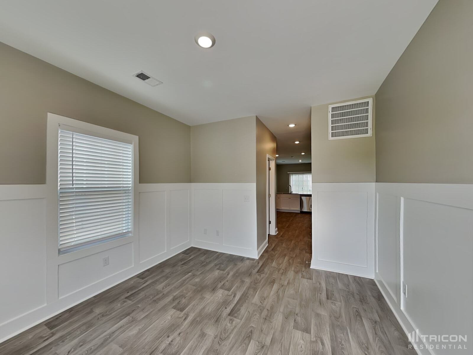 Building Photo - 1021 Crescent Moon Lp