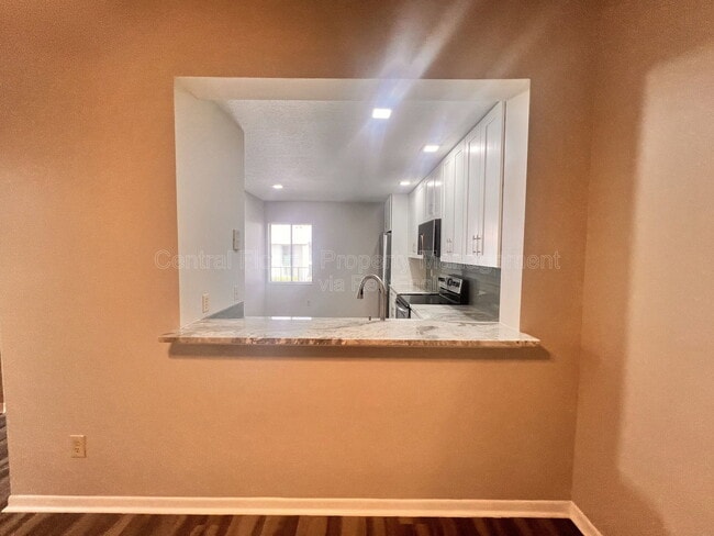 Building Photo - 17 Escondido Cir