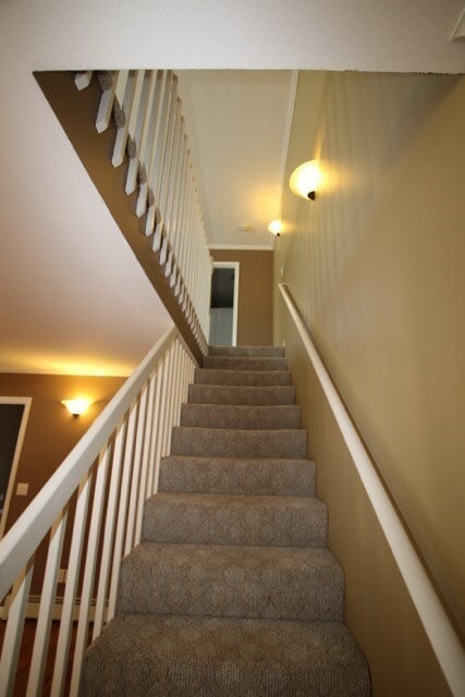 Building Photo - 2 Bedroom Eagle River Condo w/ Fenced Yard!