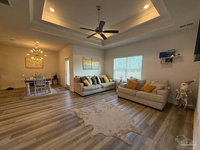 Building Photo - 10709 Davenport Lp