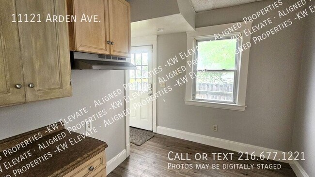 Building Photo - 11121 Arden Ave