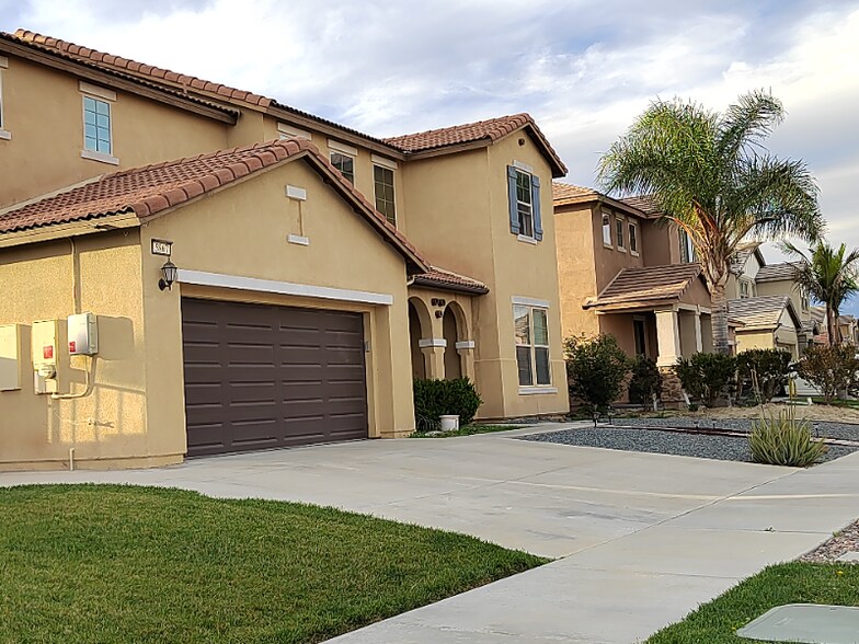 Primary Photo - 5867 Berryhill Dr