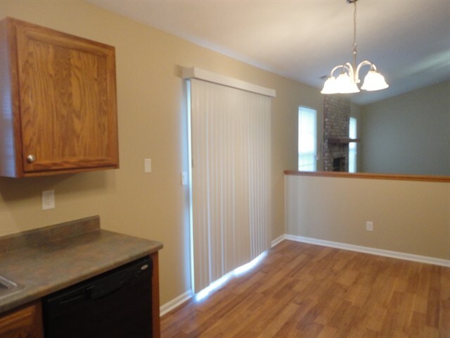 Building Photo - 8956 Mallard Green Dr