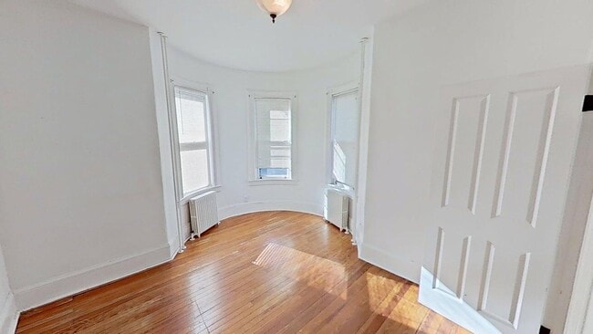 Building Photo - 41 Taylor Ave