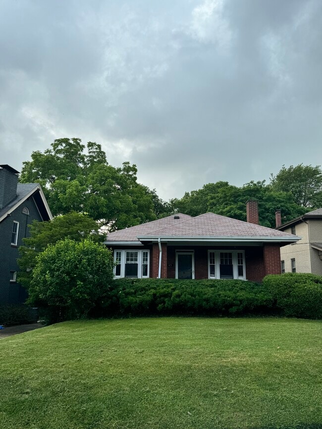 Location! Location! Easy living in the heart of Ft. Thomas. - 45 Hartweg Ave
