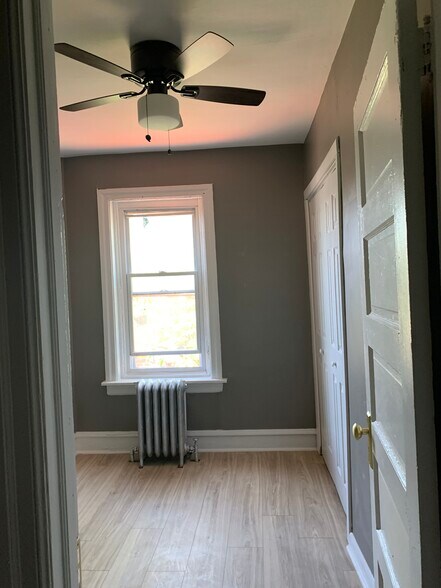 Back Bedroom - 5235 Beaumont Ave