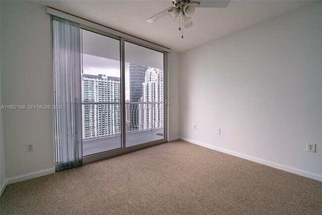 Building Photo - 1200 Brickell Bay Dr