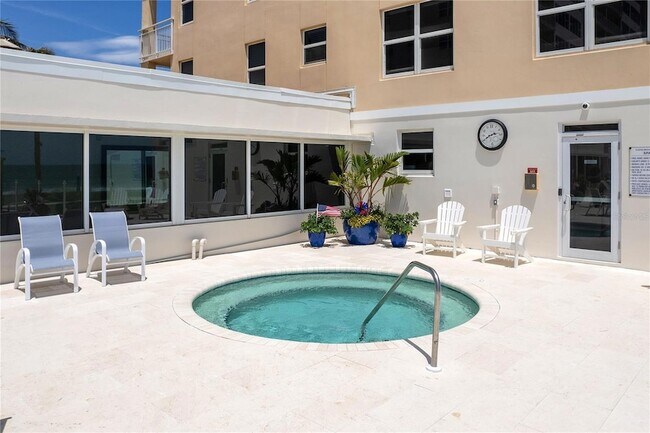 Building Photo - 603 Longboat Club Rd