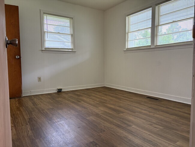 Building Photo - 429 Lyerly St