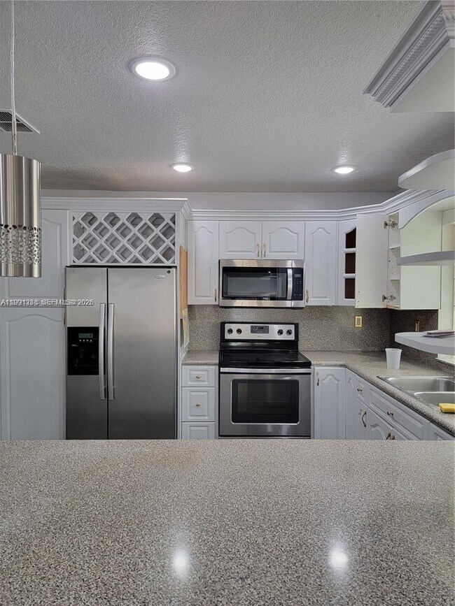 Building Photo - 3333 SW 156th Ct