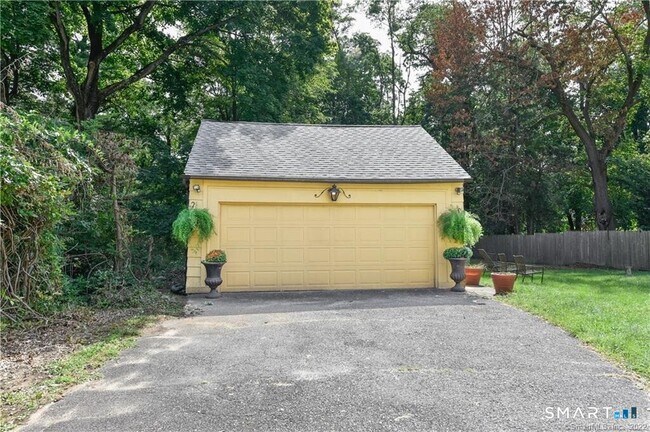 Building Photo - 61 Villa Ave