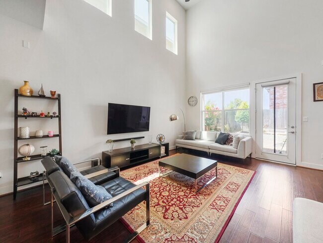 Building Photo - 9516 Cedarpost Square St