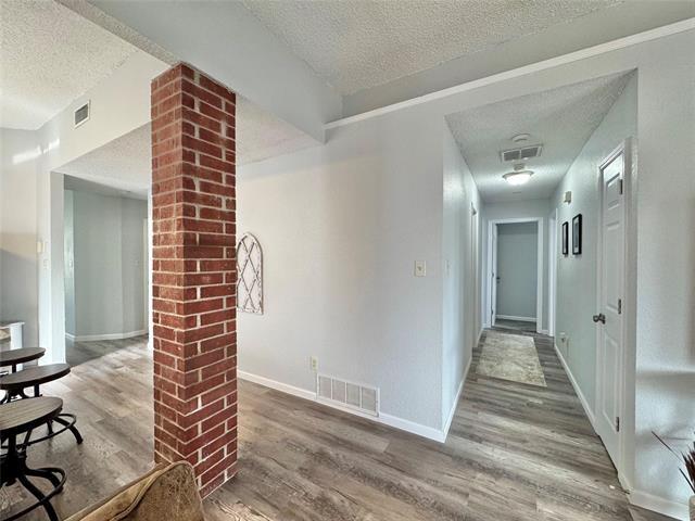 Building Photo - 10264 Sunset View Dr