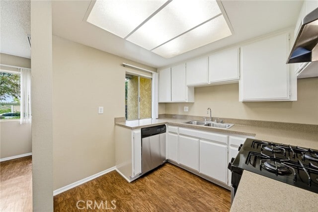 Building Photo - 3340 E Collins Ave