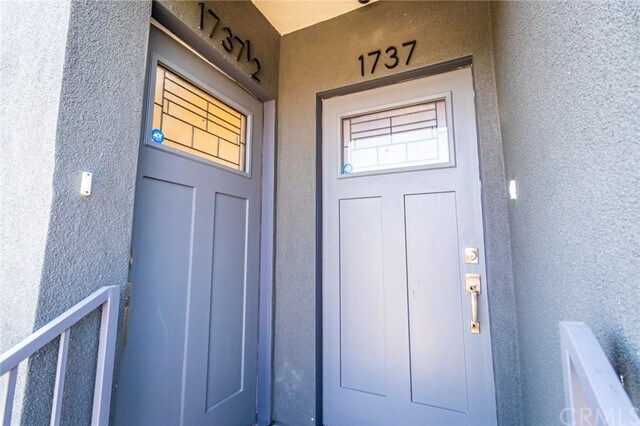 Building Photo - 1739 S Longwood Ave