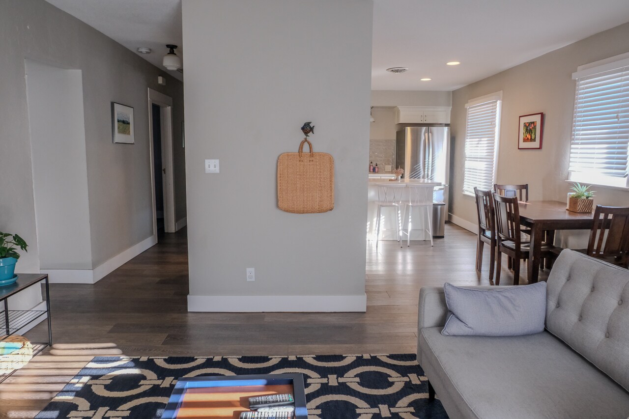 Building Photo - 5532 N Haight Ave