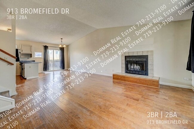 Building Photo - 913 Bromefield Dr