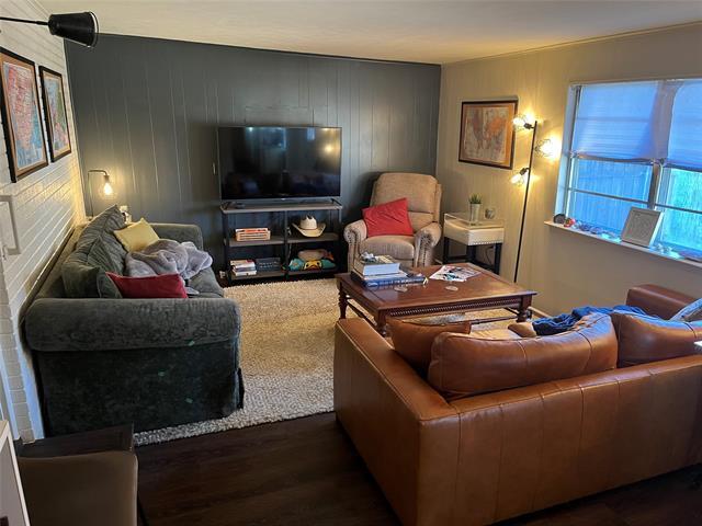 Building Photo - 1911 Ferndale Ave