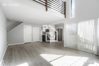 Building Photo - 2618 S Xanadu Way