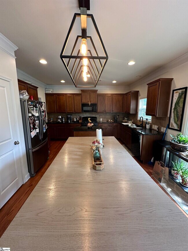 Building Photo - 200 Barbours Lane