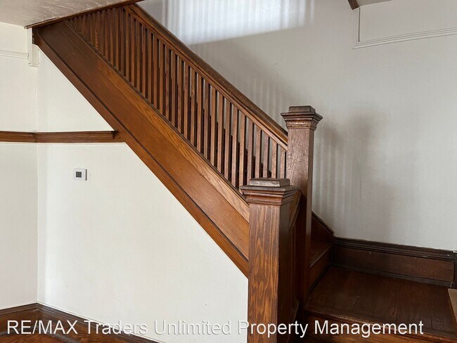 Building Photo - 3 br, 1 bath House - 702 Park Ave.