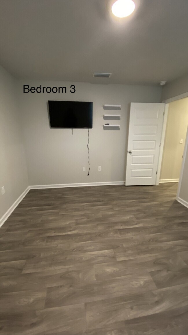 Building Photo - 24501 Alamitos Trace Dr