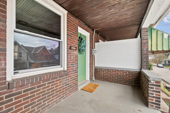 Building Photo - 2241 1/2 Hawthorne Ave