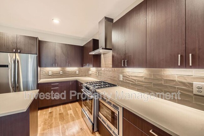 Building Photo - 1323 Elati St