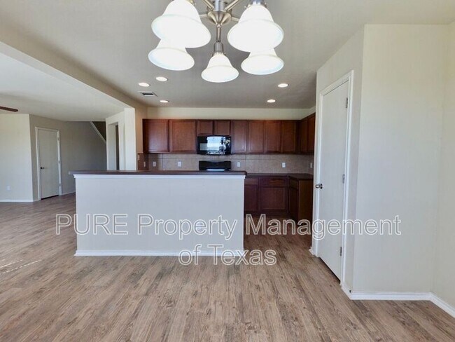 Building Photo - 809 Yabers Ct