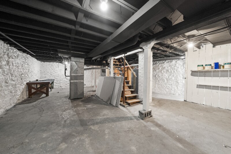 Building Photo - 5332 Highland Ave