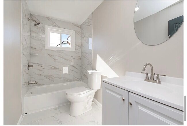 Building Photo - 3 bedroom Dundalk