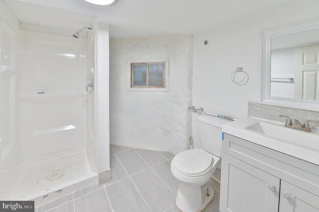 Building Photo - 217 S 47th St