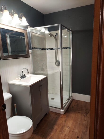 Building Photo - 5 Mayfair Ct